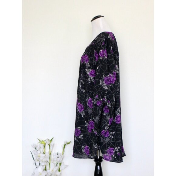 NEW! Torrid Harper Blouse Purple Floral Spiderweb Halloween Goth Black SZ 6X - Picture 2 of 7